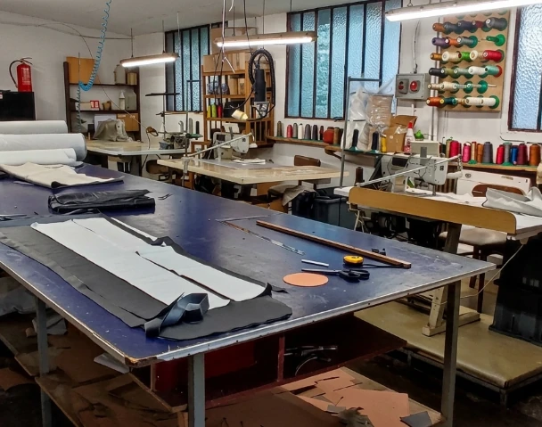 Laboratorio Pedrina, reparto taglio e cucito
