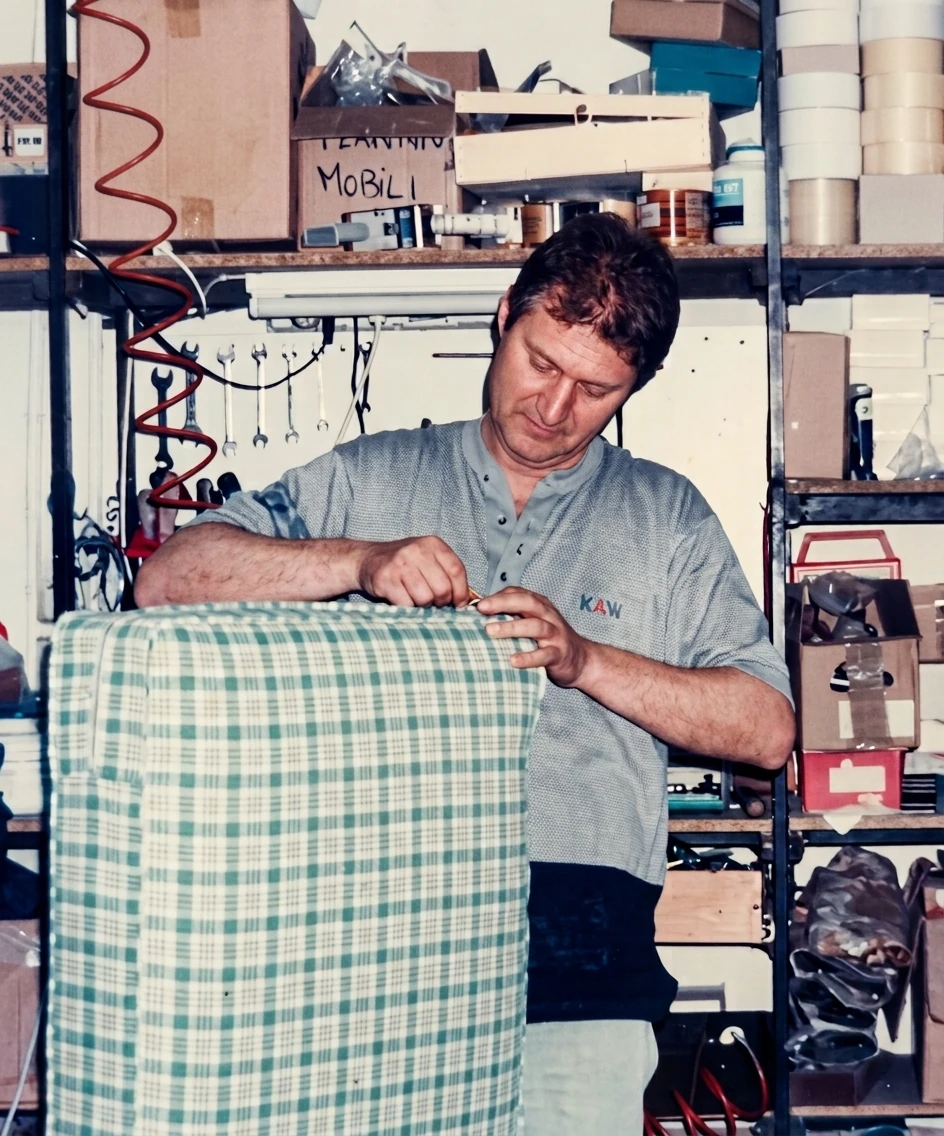 Walter Pedrina al lavoro nel 1996